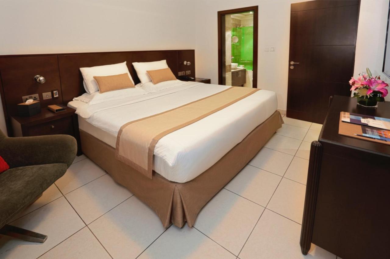 Mena Aparthotel Albarsha At The Mall Dubaj Zewnętrze zdjęcie