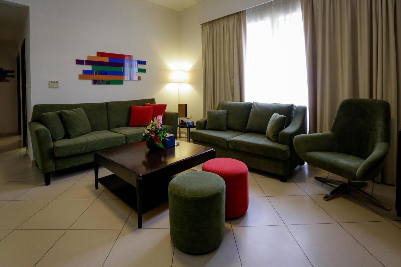Mena Aparthotel Albarsha At The Mall Dubaj Zewnętrze zdjęcie